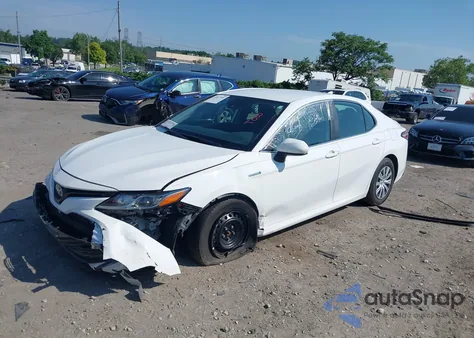2020 Toyota Camry Le Hybrid из США, поврежденный, VIN 4T1C31AK4LU539756